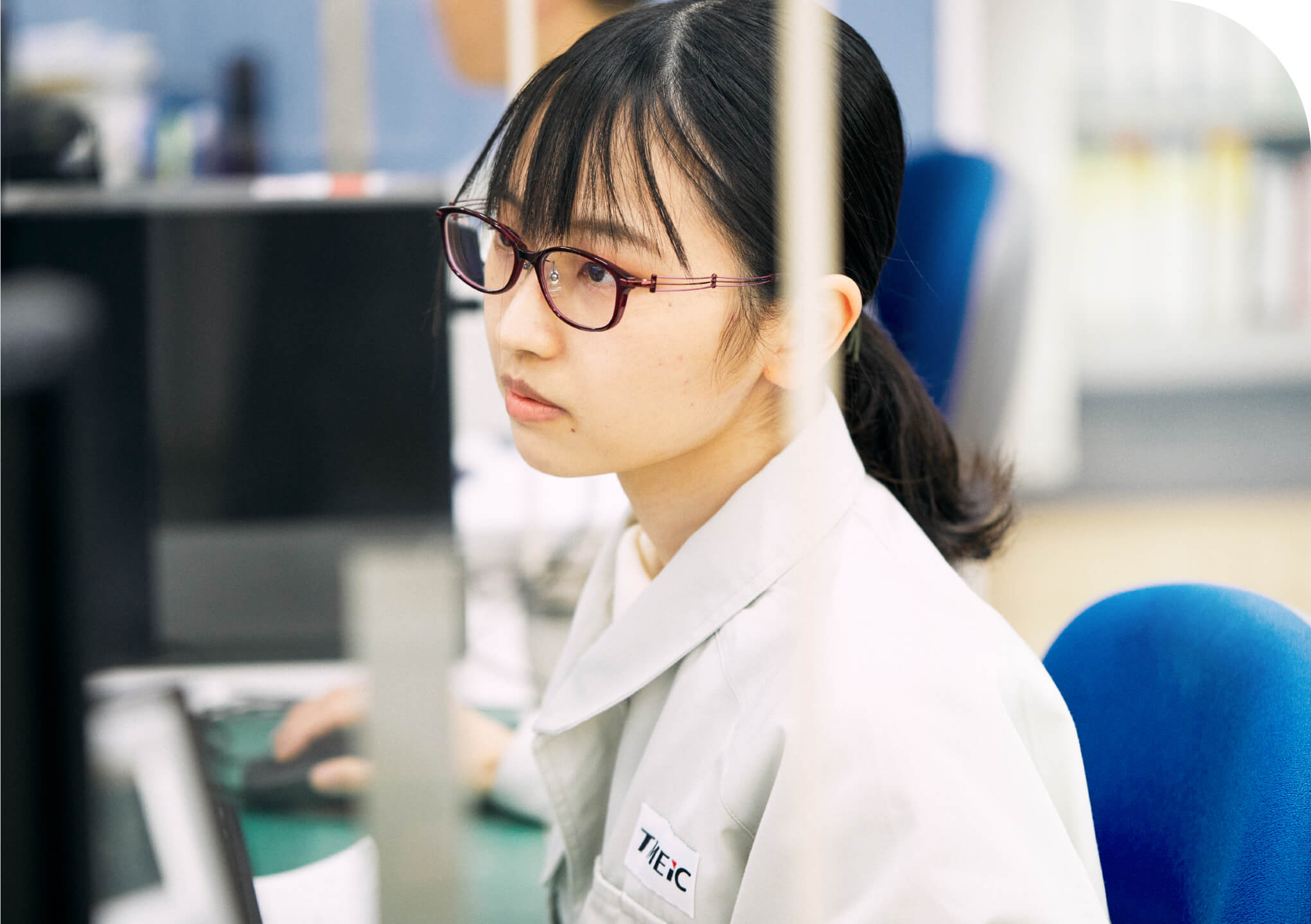 社員画像4